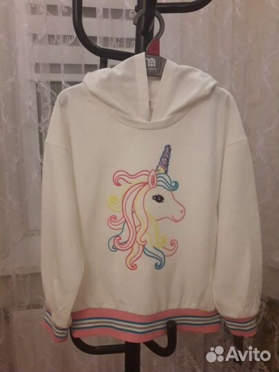 Кофта новая с капюшоном для девочек