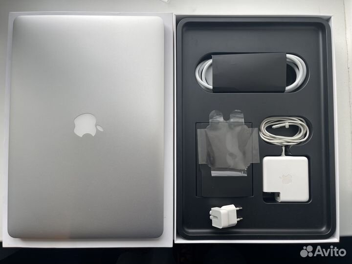 Macbook Pro 15 mid 2015 512 R9 M370X