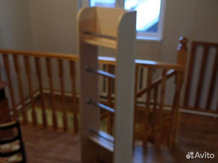 Лестница приставная к кровати