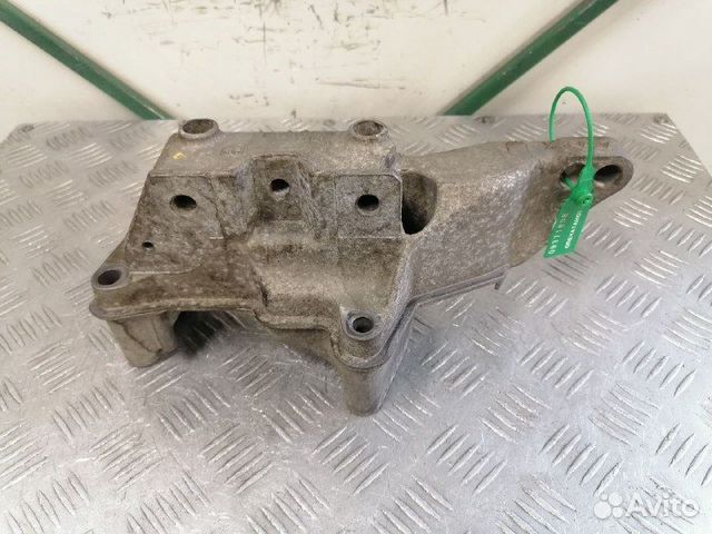 Кронштейн двигателя Volkswagen New Beetle 1.4 16V