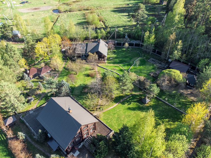 Коттедж 180 м² на участке 50 сот.