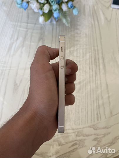 Телефон iPhone 5s