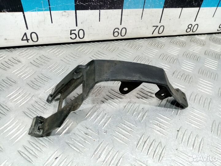 Б/У Кронштейн заднего бампера левый#001