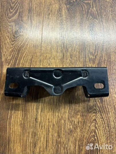 Ответная часть замка багажника задняя Volvo Xc90