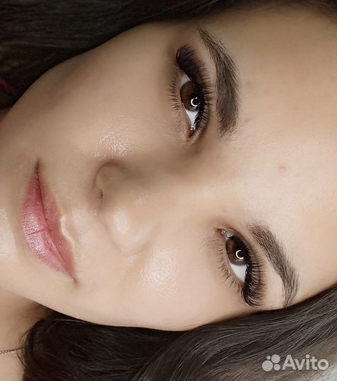 Наращивание ресниц в студии