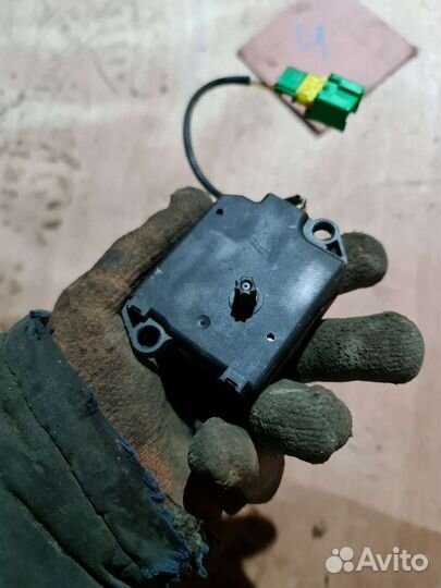 Моторчик заслонки печки iran khodro samand