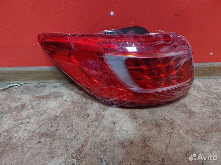 Фонарь задний левый KIA sportage III 10-14