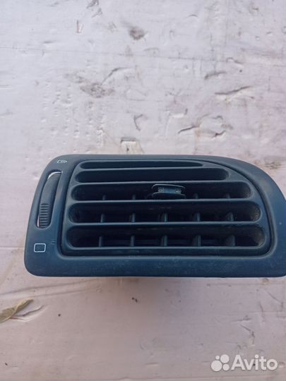 Дефлектор воздушный Peugeot 406 1995-1999