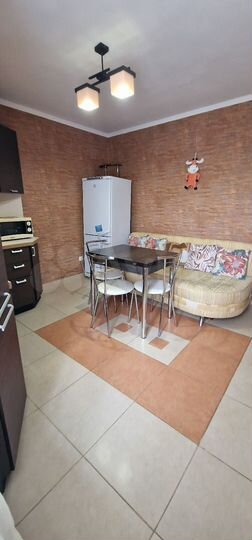 2-к. квартира, 82 м², 5/10 эт.