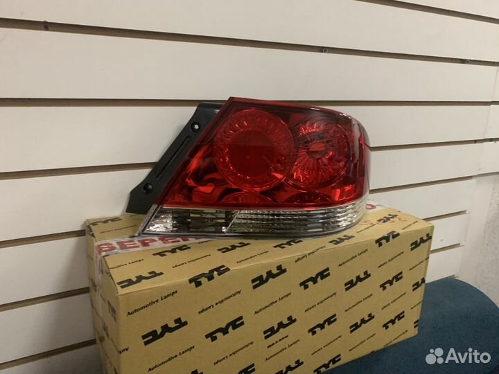 Фонарь задний правый Mitsubishi Lancer 9