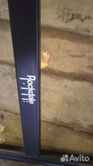 Подставка для синтезатора