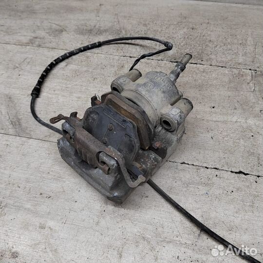 Суппорт тормозной задний правый BMW X5 II (E70) до