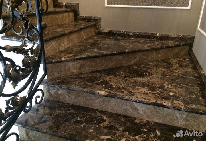 Лестница из камня мрамора Emperador Dark