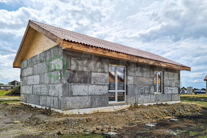 Дом 65 м² на участке 8 сот.