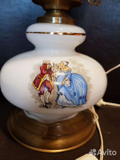 Коллекционная настольная лампа