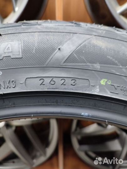 Yokohama Parada Spec-X PA02 285/45 R22 114V