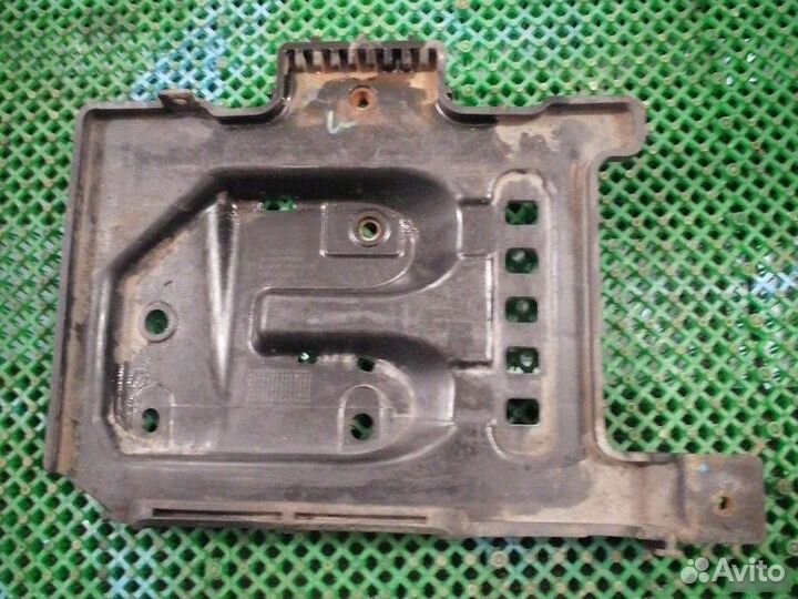 Площадка аккумулятора Kia Ceed