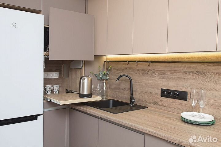 Кухня в потолок