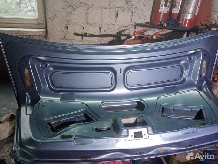 Крышка багажника Renault Logan седан