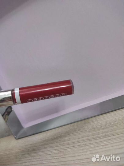 Помада блеск новая