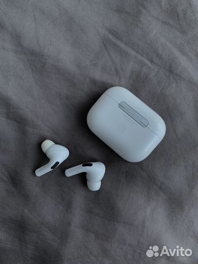 Беспроводные наушники apple airpods 1