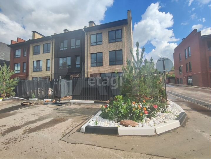 Таунхаус 93 м² на участке 1,5 сот.