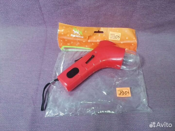 Игрушка-пистолет для лакомств