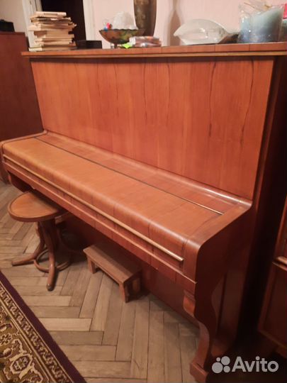 Польское пианино Legnica