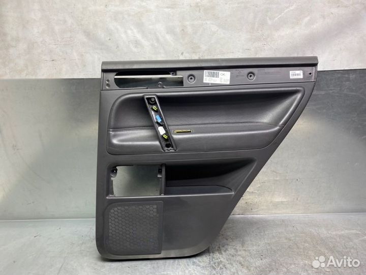 Обшивка двери задней правой Volkswagen Touareg