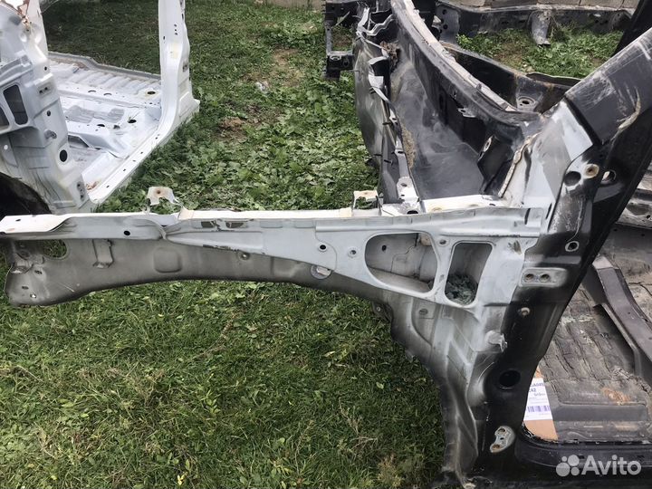 Кузов по частям Toyota Land Cruiser 200