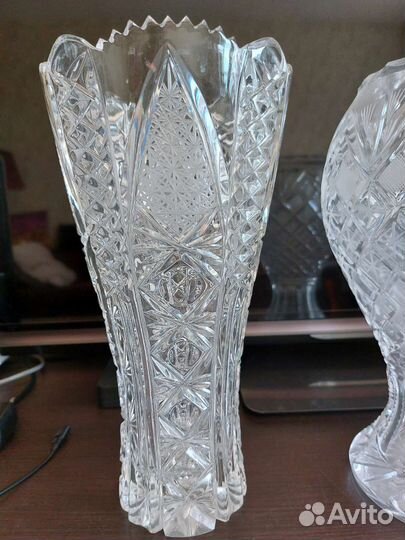 Большая хрустальная ваза для цветов