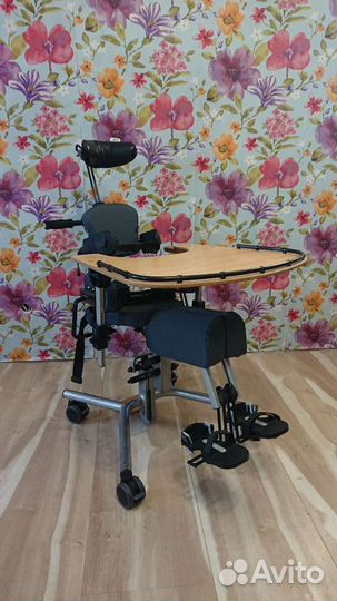 Кресло для ребёнка инвалида с функцией раздвижения