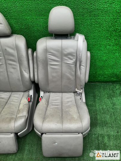 Кресло заднее левое toyota estima