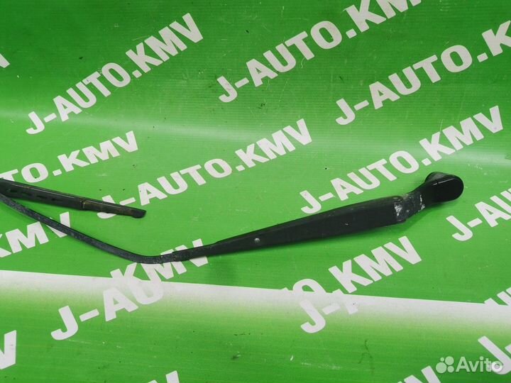 Поводок стеклоочистителя Mitsubishi Lancer