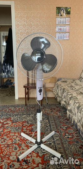 Вентилятор напольный vitek с пультом