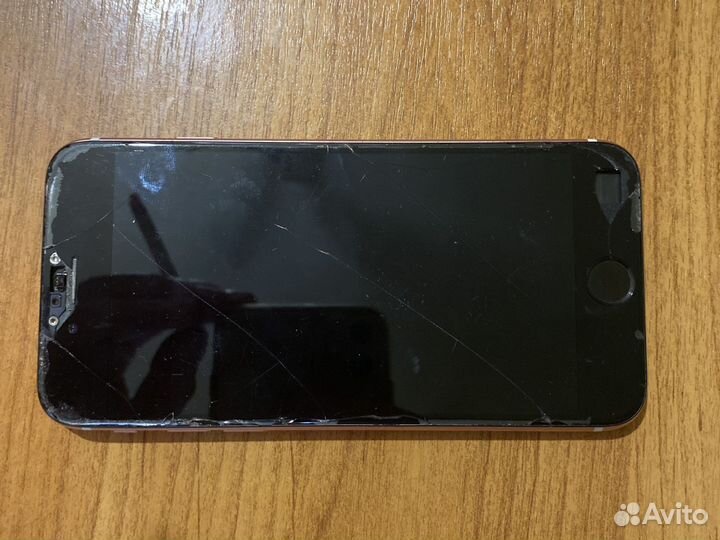 Телефон iPhone 6s