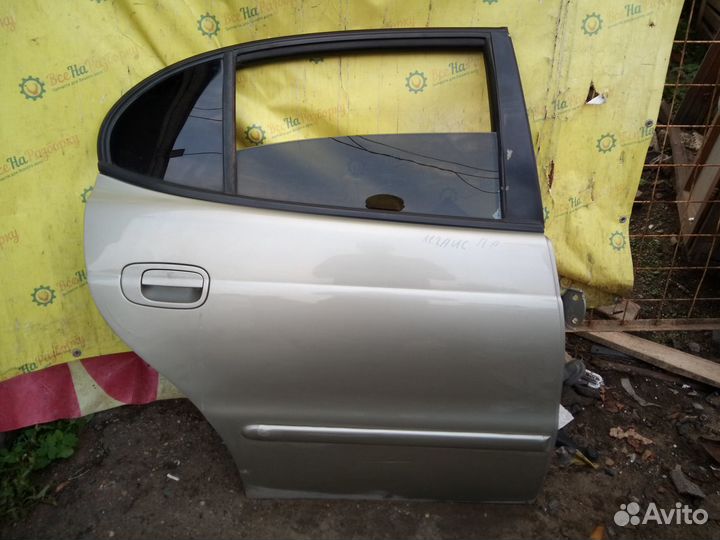 Дверь задняя правая Daewoo Leganza