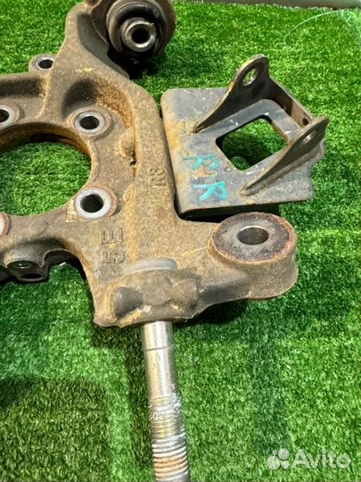 Цапфа(3) задний правый Lexus Rx450H GYL10 2010