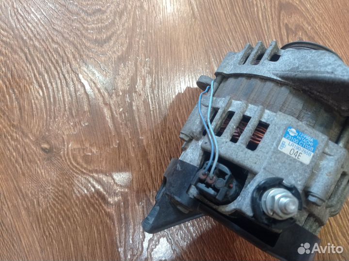 Генератор Nissan March 12V90A 23100 CT00B