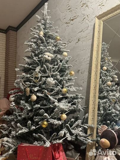 Ель искуственная бу заснеженная