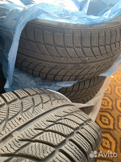 Westlake SW608 235/45 R18