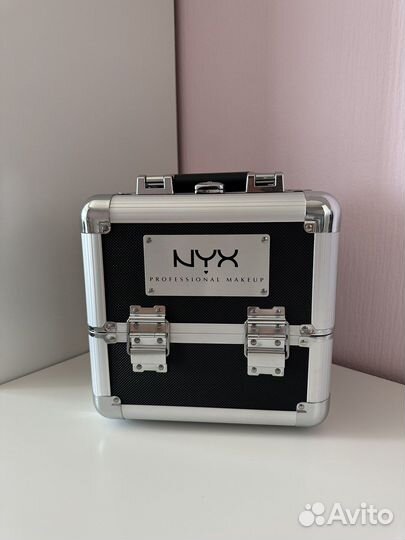 Чемодан для косметики