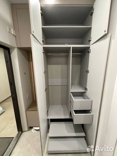 Шкаф в прихожую на заказ