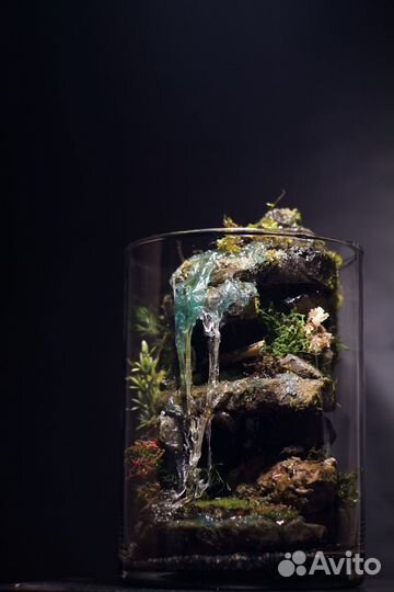 Моссариум с водопадом