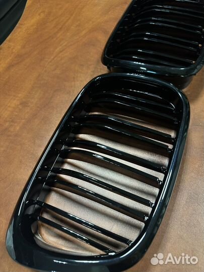 Bmw e39 ноздри F стиль черный глянец