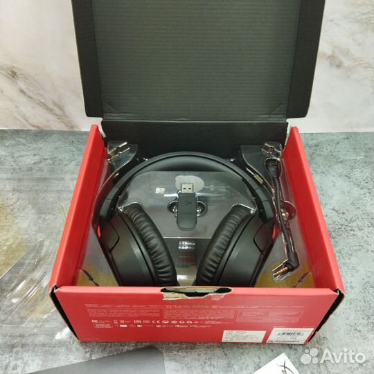 Беспроводные наушники HyperX Cloud Flight