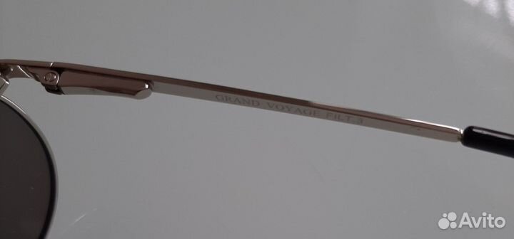 Очки солнцезащитные