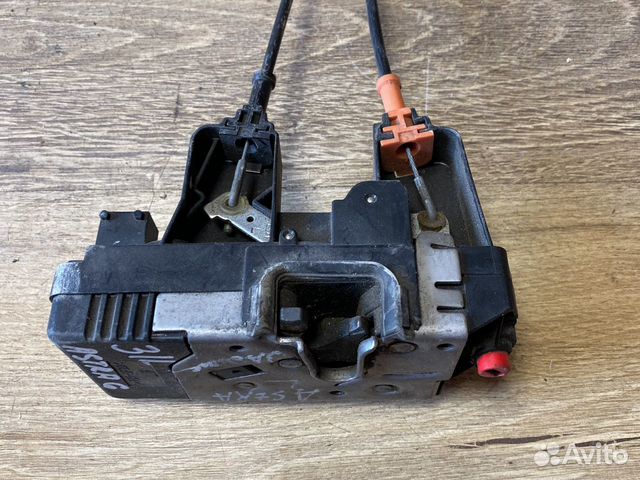 Opel astra g задний левый замок двери