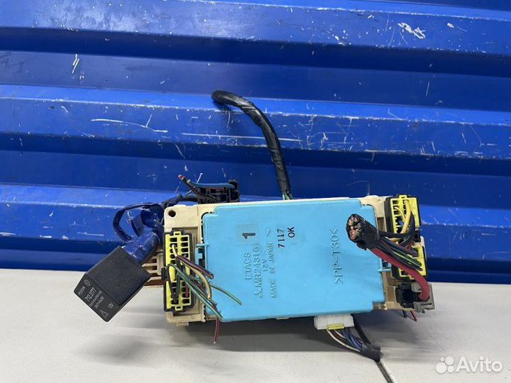 Блок предохранителей Mitsubishi Galant EA2W 2.0