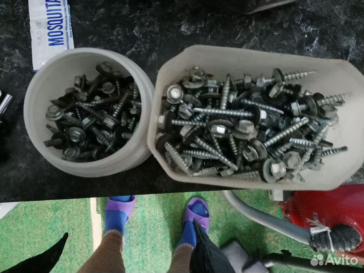 Саморезы кровельные, гвозди